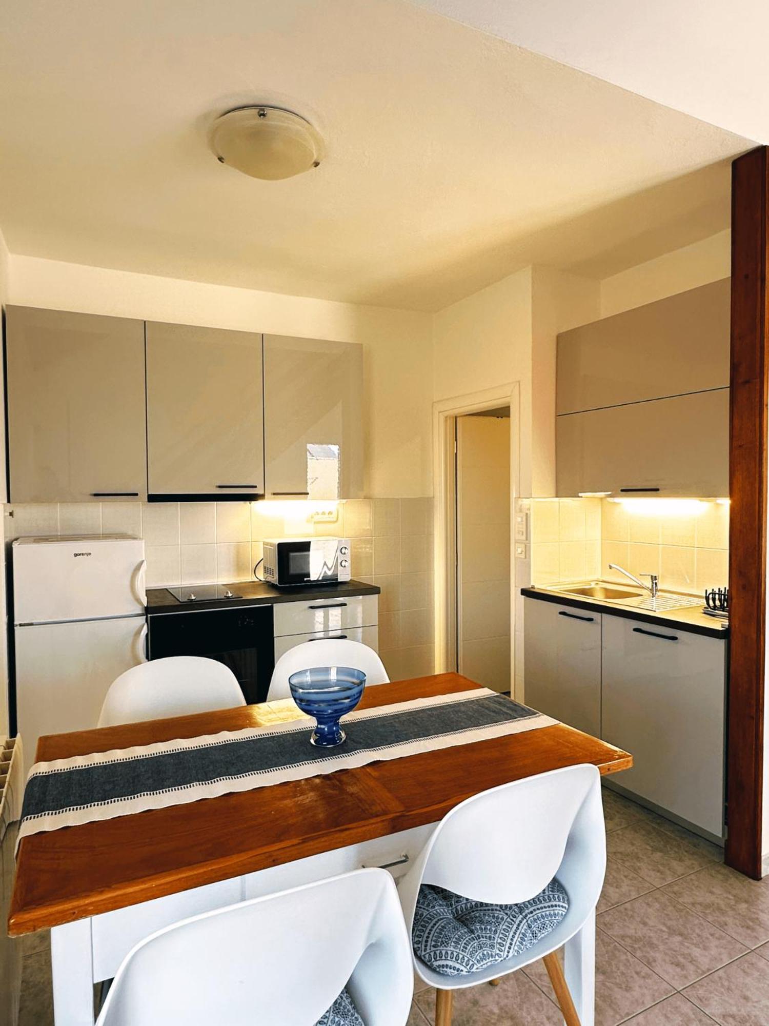 Apartments Vilma Murter Exterior photo